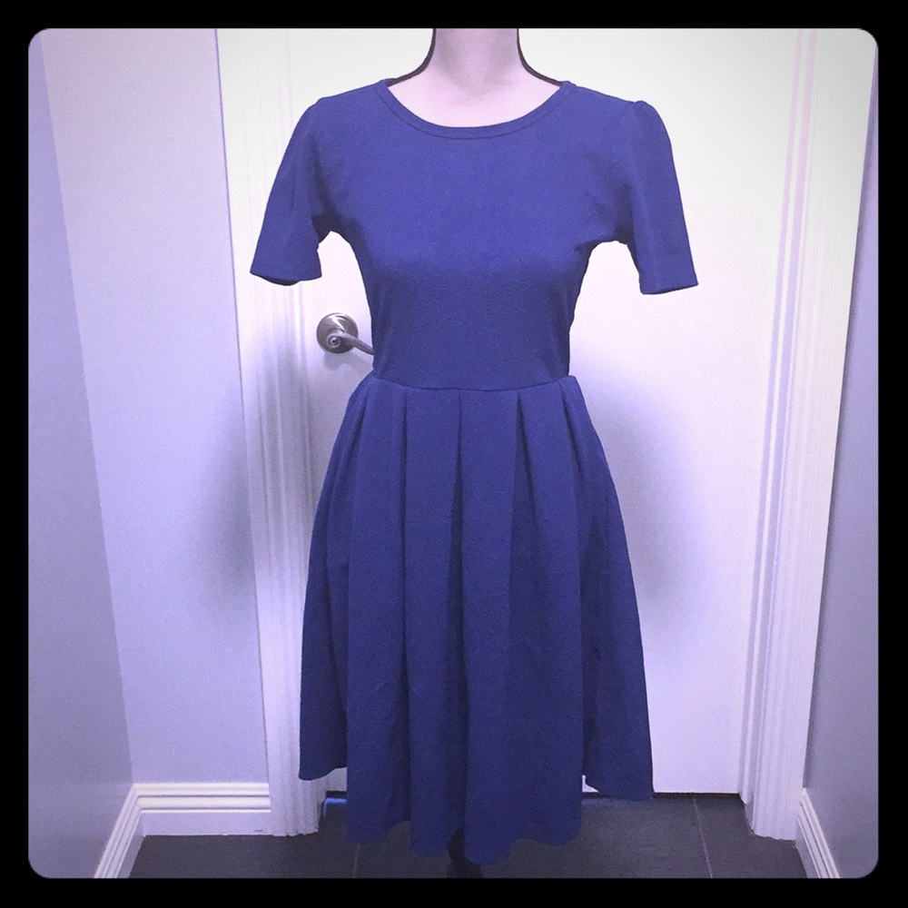 LuLaRoe Medium Amelia Dress